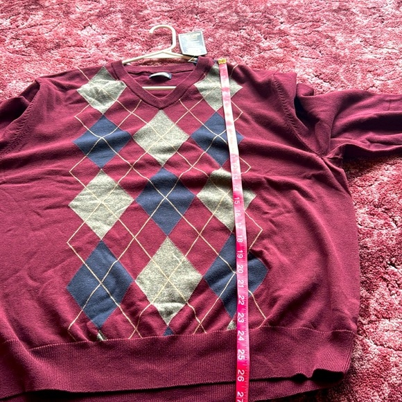 NWT Cotton Consensus Red and Gray V-Neck Sweater with Argyle Pattern size XL - Picture 5 of 5